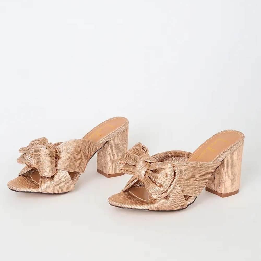 EUC Lulus Dorothea Knotted High Heel Sandal